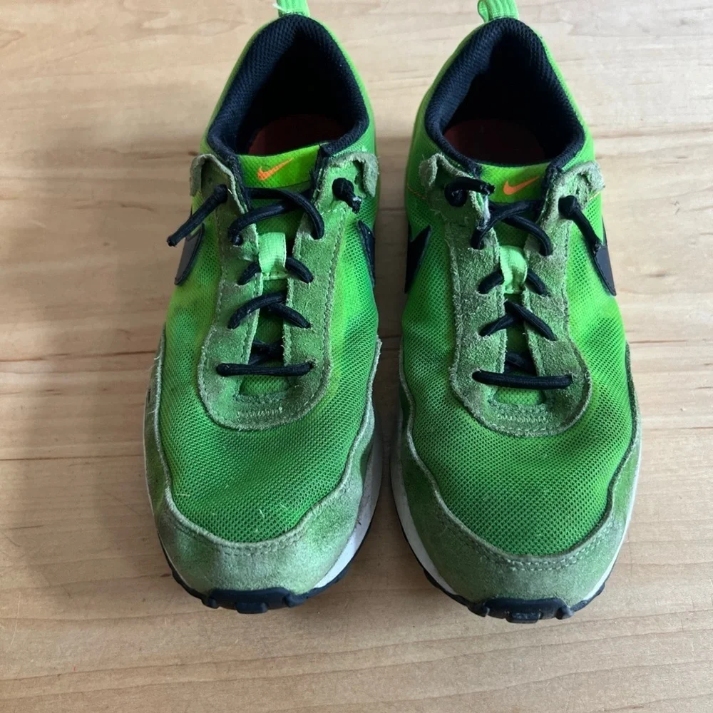 Nike bright lime